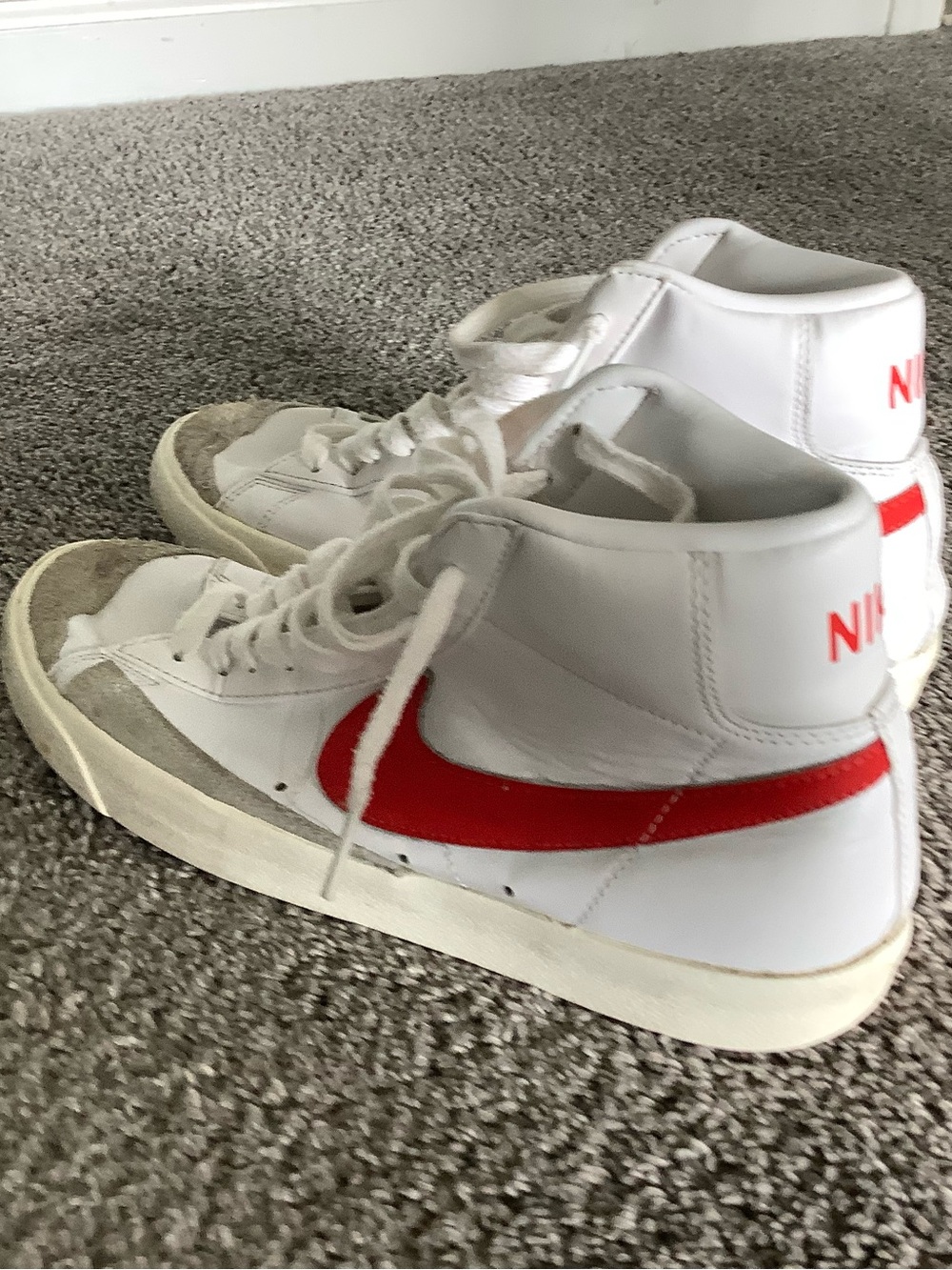 Nike Blazer Mid 77 Vintage Habanero Red and White - Picture 2 of 2
